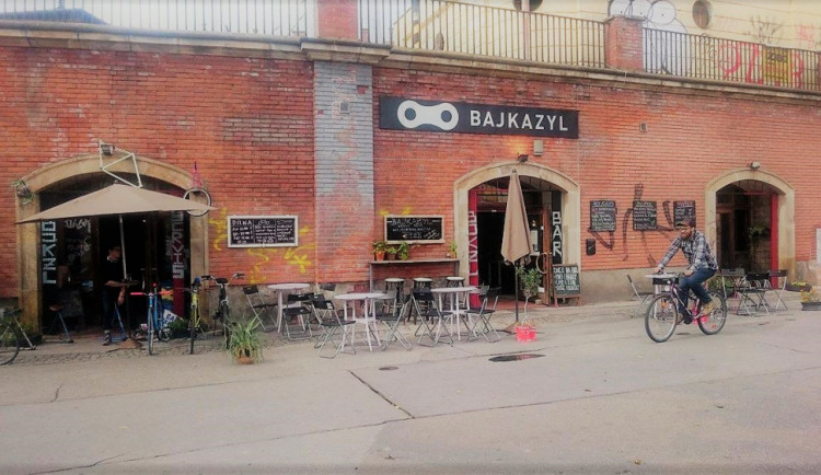 Zastupitelé města schválili omezení hudby v Bajkazylu na Dornychu. Vyhláška si přitom protiřečí