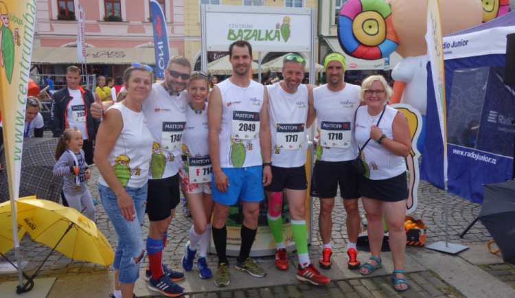 Bratři Smržovi předají Bazalce své tři helmy. Symbolizovat budou ochrannou ruku