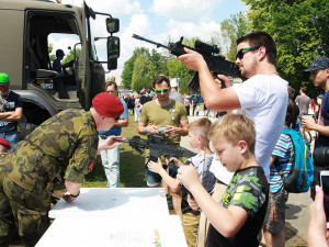 Dětský den můžete strávit na výstavišti s vojáky a Bambifestem