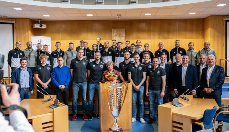 Hejtmanka pogratulovala Jihostroji a Dynamu za úspěšnou sezonu