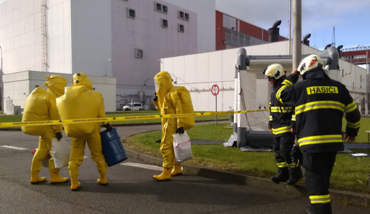 V Temelíně cvičili reakci na dopravní nehodu při přepravě jaderného paliva