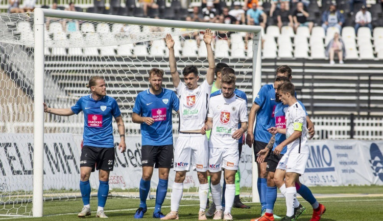 Táborsko odsoudila sobotní prohra v Hradci k sestupu.