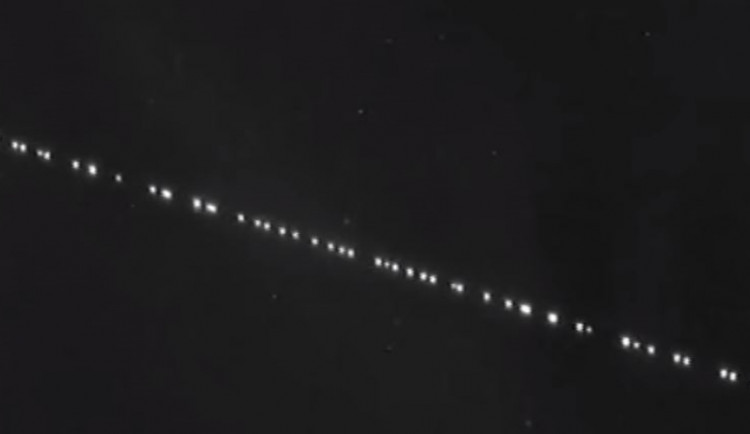 VIDEO: Minulý týden mohli lidé na obloze pozorovat podivná světla
