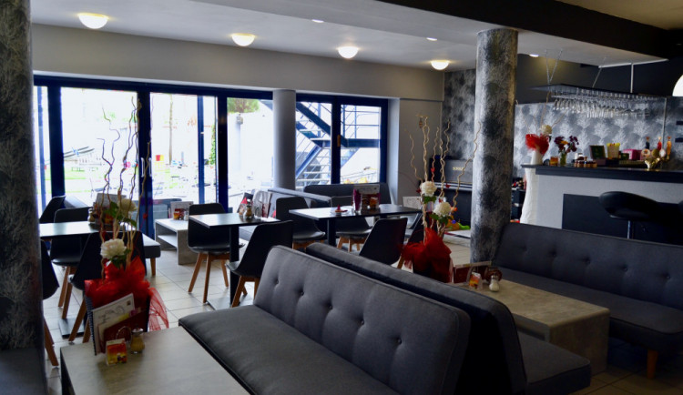 Nová sympatická kavárna Te amo Café na Lannovce láká na pohodové posezení a dobroty