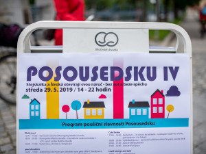 Stejskalkou a Širokou se proháněli umělci. Malé divadlo představilo Maringotku