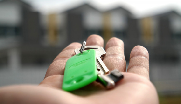 Kupujete byt či dům? Pozor na rezervační smlouvu