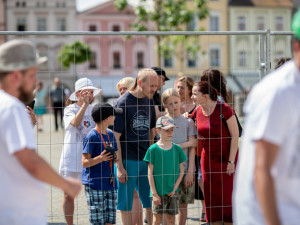 V Budějcích začal sochařský festival, sochy tiskne i robot