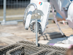 V Budějcích začal sochařský festival, sochy tiskne i robot