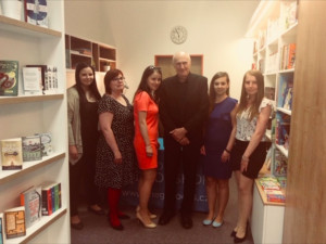 Kvalitní cizojazyčnou literaturu nakupují Budějčáci už rok v Oxford Bookshop