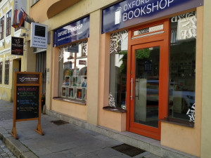 Kvalitní cizojazyčnou literaturu nakupují Budějčáci už rok v Oxford Bookshop