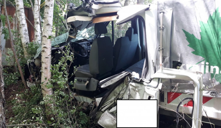 FOTO: U Lišova se stala vážná dopravní nehoda, silnice je zavřená