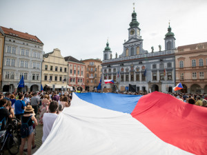 Budějcké náměstí znovu zaplnily stovky lidí
