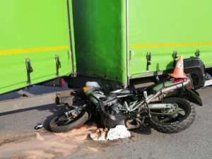 FOTO/ VIDEO: Černé úterý na jihočeských silnicích. Na Strakonicku zemřel motorkář