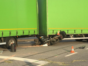 Černé úterý na jihočeských silnicích. Na Strakonicku zemřel motorkář