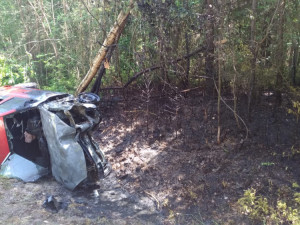 Hasiči vystřihávali řidičku z havarovaného auta, to začalo po pár minutách hořet