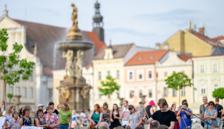 Budějce ovládnou pouliční umělci. Začal Buskers fest
