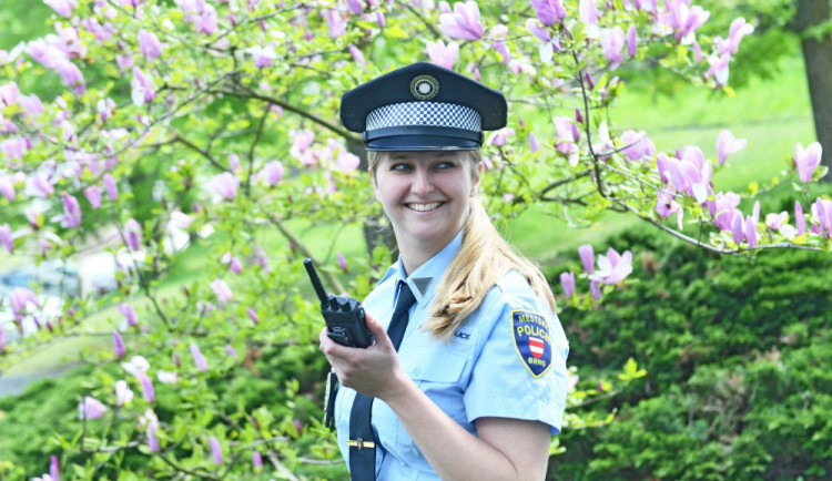 Víte, kdo hlídá vaší ulici? Na webu městské policie si můžete nově najít svého strážníka