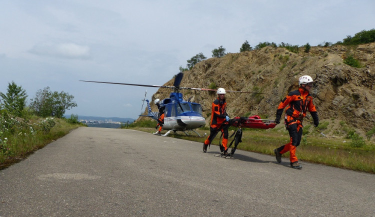 Z brněnského lomu Hády dnes spadla mladá žena, utrpěla několik těžkých zranění