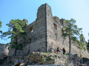 Na Helfenburku padla poslední klapka. Natáčení pohádky Zakleté pírko jde do finále