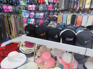 U Vyšáku zabavili celníci padělané zboží za téměř 15 milionů korun