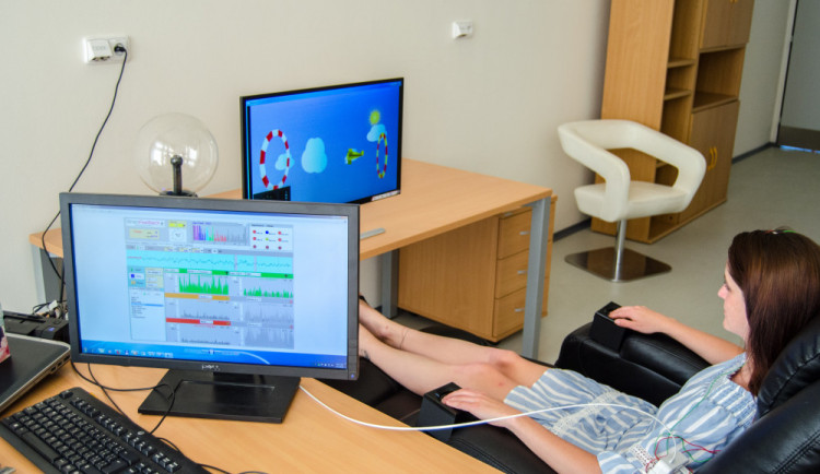 Biofeedback je biologická zpětná vazba zprostředkovávající informace o tělesných pochodech.