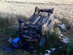FOTO/VIDEO: U Třeboně se stala tragická dopravní nehoda. Na místě zemřel sedmadvacetiletý řidič osobáku