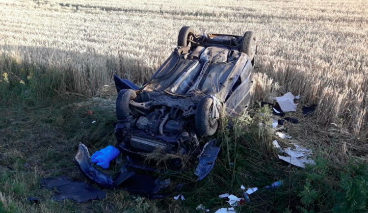 U Třeboně se stala tragická dopravní nehoda. Na místě zemřel sedmadvacetiletý řidič osobáku