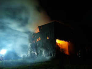 Hasiči likvidovali požár ve Slavonicích, vyhlášený byl druhý stupeň požárního poplachu