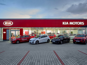 Jsme tu pro všechny, co chtějí nové auto, kvalitní autoservis a služby, říká ředitel CB Auto František Fišer
