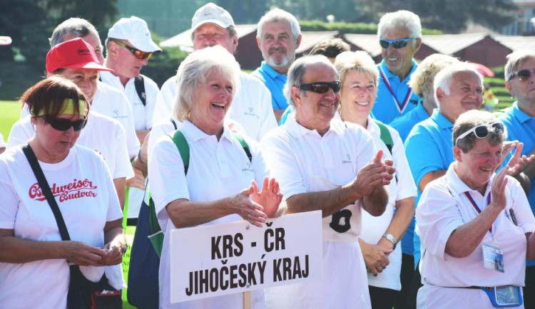Hejtmanka Stráská zahájila Mezinárodní sportovní hry seniorů. Svým vrstevníkům vzkázala, že nejsou na odpis