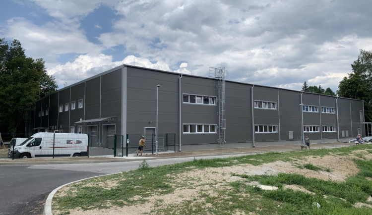 Teplárna dokončila přípojku páry do nemocnice. Poslouží nové prádelně