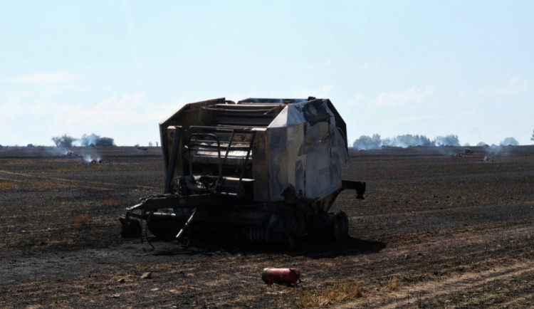 U obce Chocov byl vyhlášen druhý stupeň požárního poplachu. Škoda jde do sta tisíců