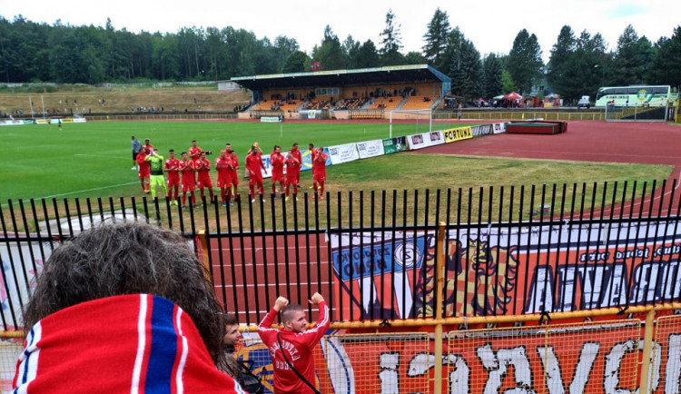 Zbrojovka urvala tři body v Sokolově. Líšeň doma třikrát dorovnala Hradec a připsala si bod