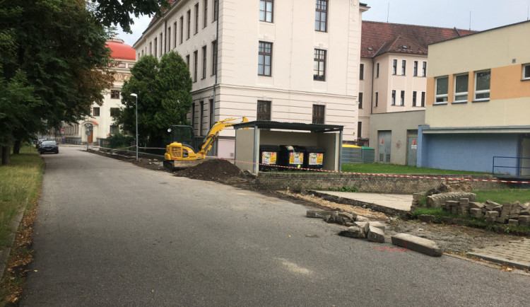 Vrchlického nábřeží