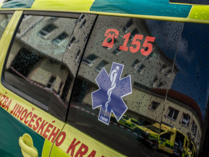 Další utonulý na jihu Čech. Mladý muž nepřežil večerní koupání v Hracholuskách