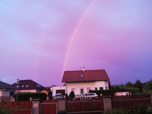 Nebeská show nad jihem Čech. Duhu jste zachytili na mnoha místech