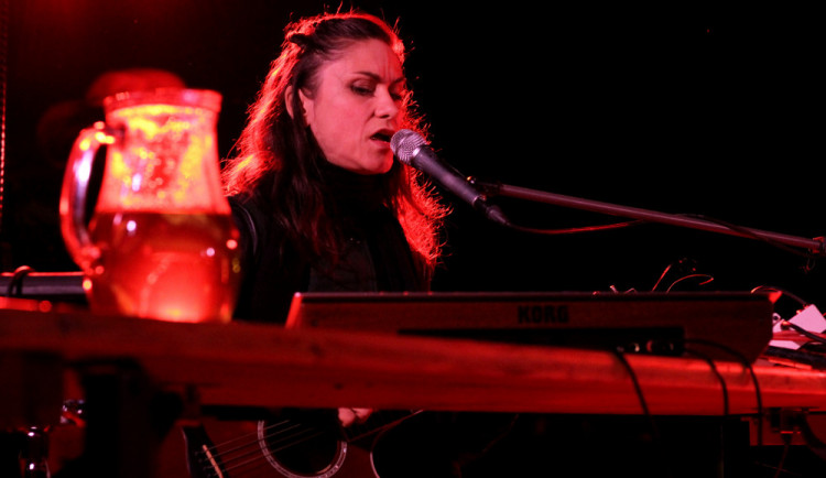 Lenka Dusilová v Budějcích čarovala se zvuky