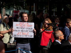 Na zahájení dorazili i odpůrci Miloše Zemana.