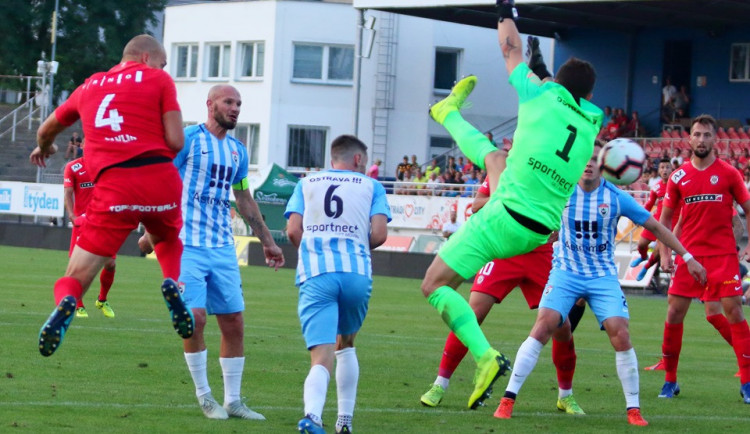 Tři body zůstaly doma. I přes 'blackout' vydřela Zbrojovka těsnou výhru nad Vítkovicemi