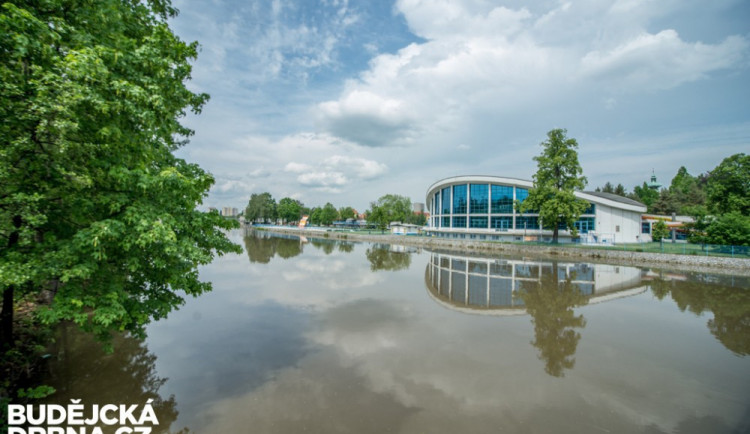 Plavecký stadion