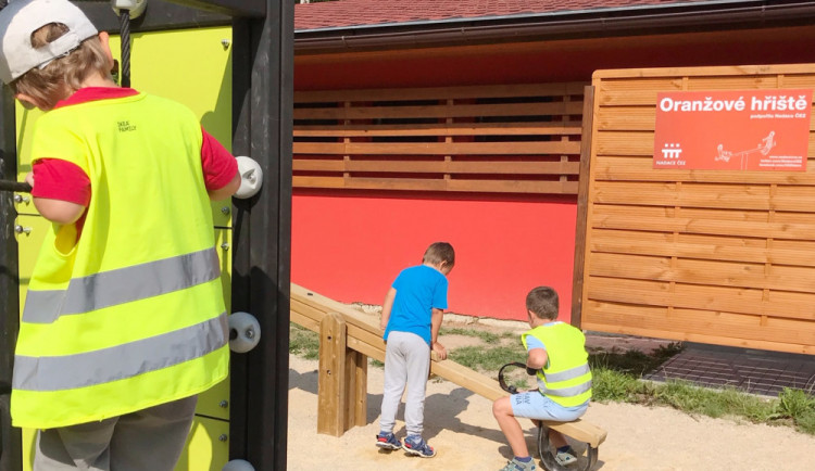 Nové Oranžové hřiště