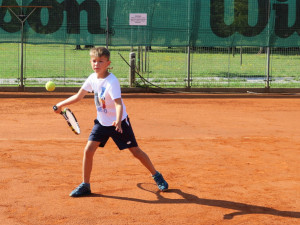 Budějcký tenisový klub LTC Tonstav – Service pořádá 3. září od 17 hodin nábor pro nejmenší zájemce.