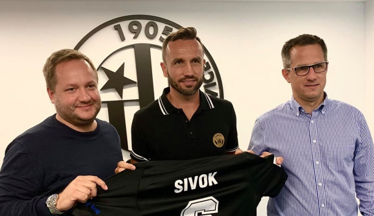 Definitivně potvrzeno! Bývalý reprezentant Sivok se vrací do Dynama.