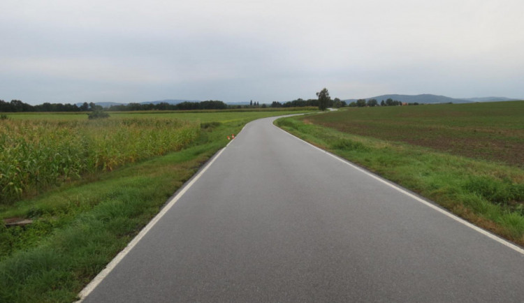 Muž srazil osvětleného cyklistu 
