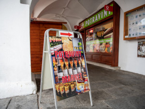 Vizuální smog trápí i Budějce. Regulace reklam není jednoduchá, není ale nemožná