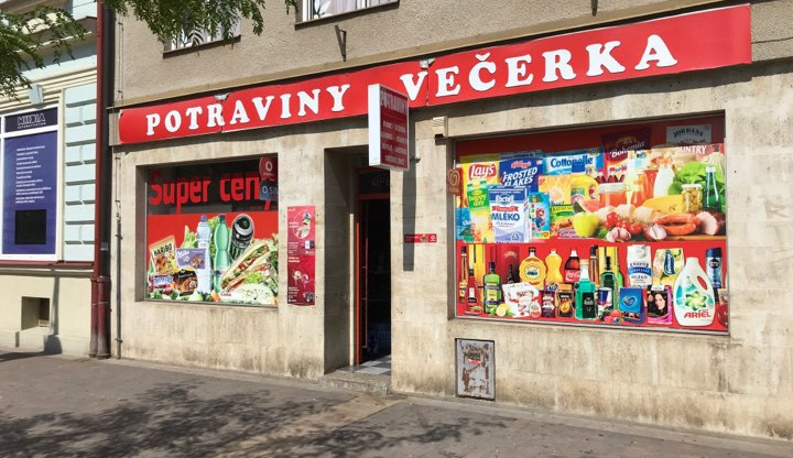 Vizuální smog trápí i Budějce. Regulace reklam není jednoduchá, není ale nemožná