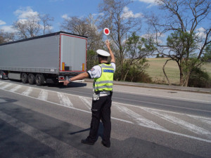 Cizinec usedl za volant pod vlivem, policistům nadýchal přes tři promile