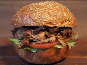 Oblíbený hot dog můžete ochutnat v novém fast foodu Parky's