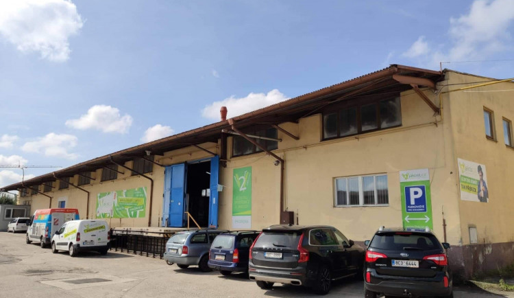 Prodejna 2jakost.cz se přestěhovala blíže k centru Budějc. Naleznete ji nyní na Nemanické