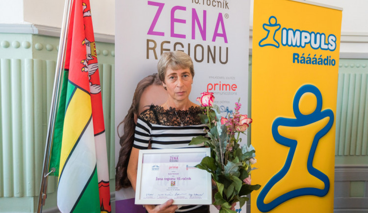 Držitelkou ocenění Žena regionu za Jihočeský kraj se stala záchranářka a pečovatelka Ilona Vintrová